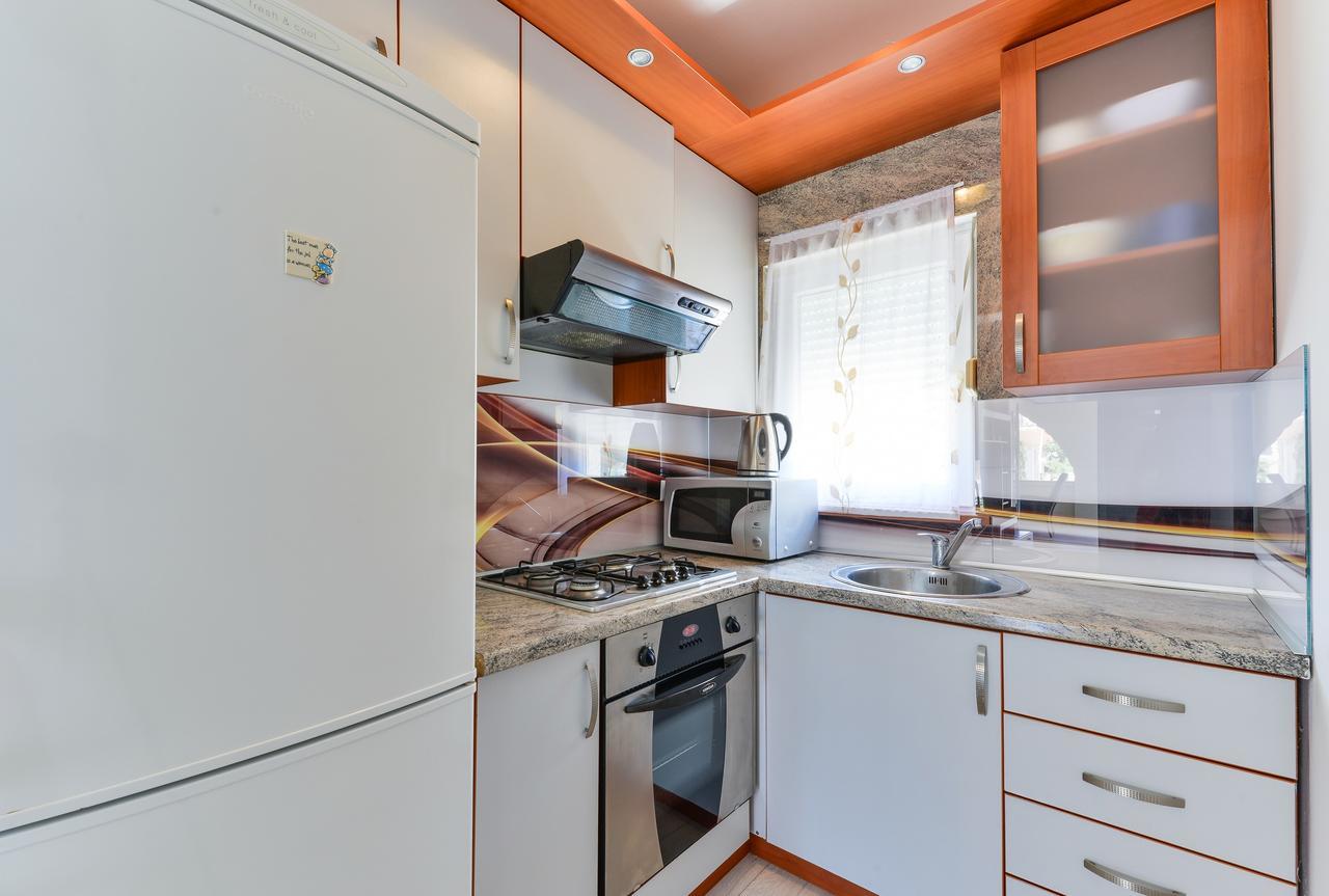 Apartments Lucica Vir Εξωτερικό φωτογραφία