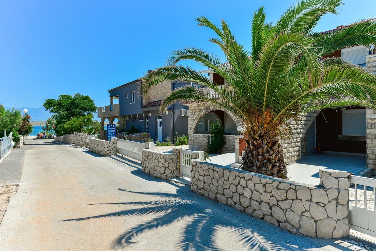 Apartments Lucica Vir Εξωτερικό φωτογραφία